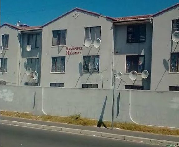 2 Bedroom Property for Sale in Grassy Park Western Cape
